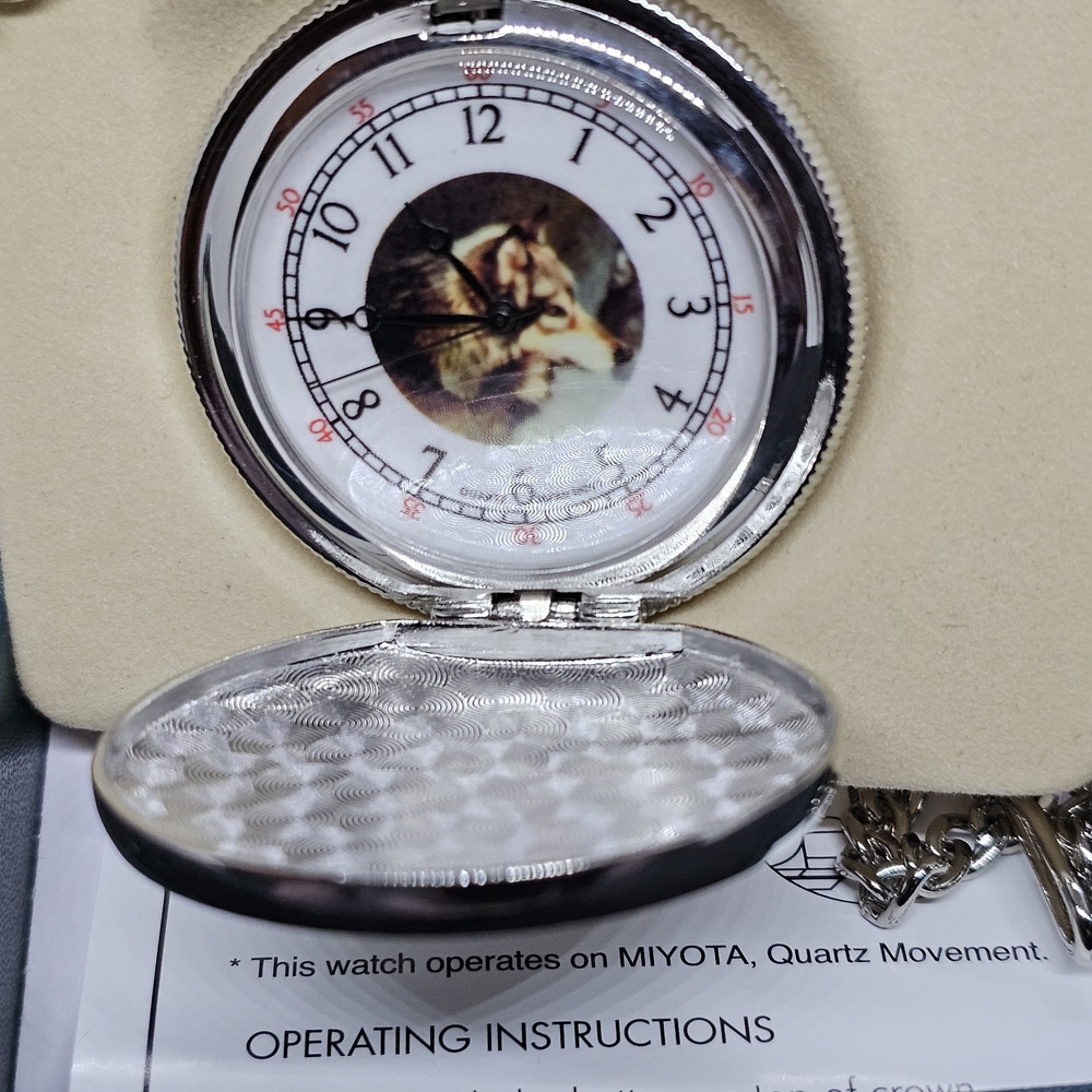 Infinity Wolf Pocket Watch - IW47 - Silver Color Pocket Watch with Animal Design